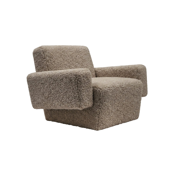 Hunk Lounge Chair With Armrests Curly 17mm 07 Sahara