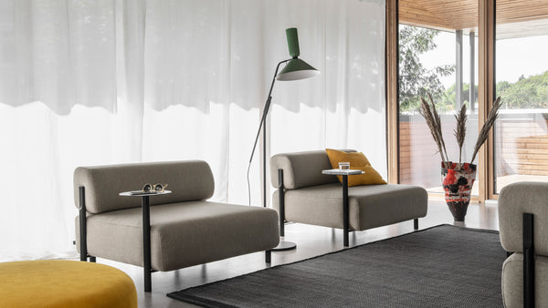 Alphabeta Floor Lamp White / Light Pink by Luca Nichetto - Hem